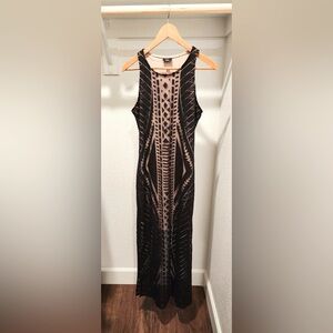 Long sleeveless dress